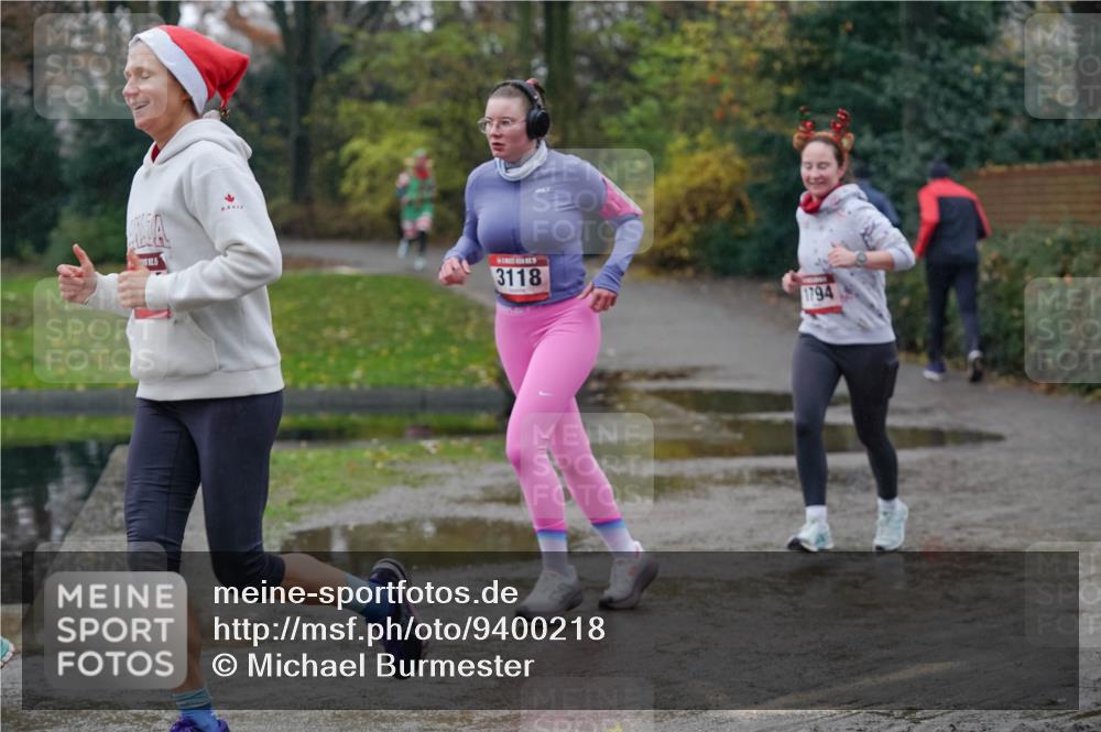 07.12.2025 - St. Pauli X-Mass-Run No. 15 Michael Burmester http://msf.ph/oto/9400218 07.12.2025 10:20:55 Laufen 3118, 1794 meine-sportfotos.de