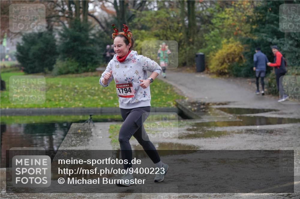 07.12.2025 - St. Pauli X-Mass-Run No. 15 Michael Burmester http://msf.ph/oto/9400223 07.12.2025 10:20:56 Laufen 15, 1794 meine-sportfotos.de
