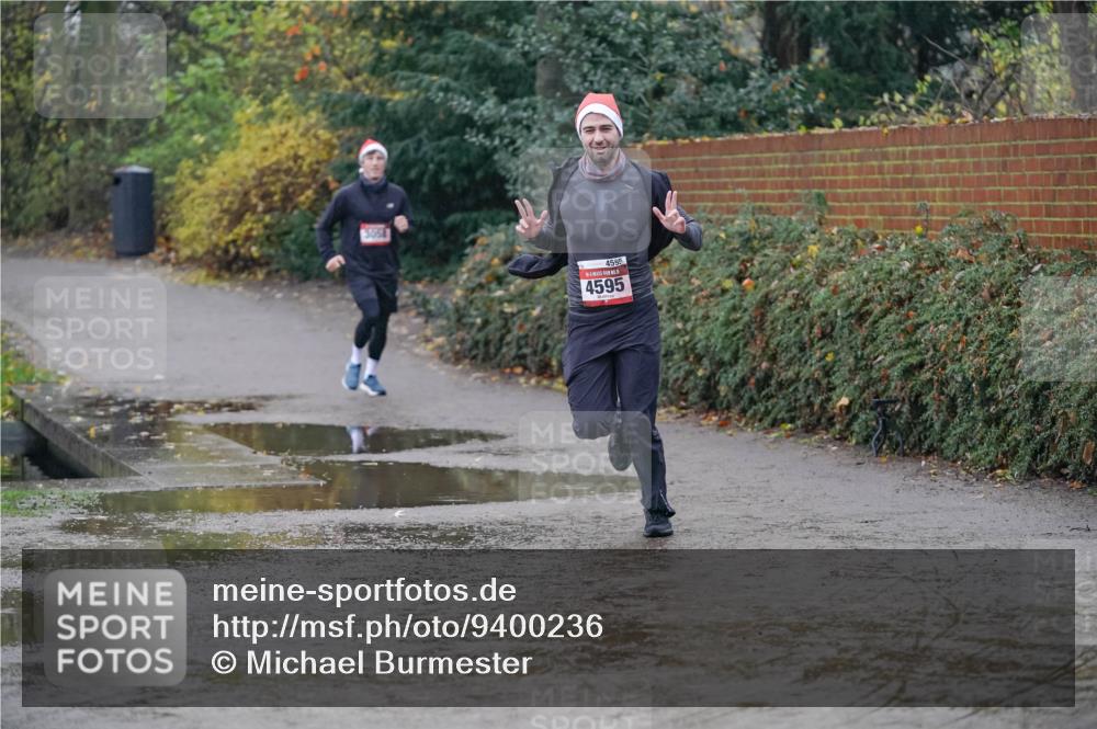 07.12.2025 - St. Pauli X-Mass-Run No. 15 Michael Burmester http://msf.ph/oto/9400236 07.12.2025 10:21:07 Laufen 3058, 4595, 4595 meine-sportfotos.de