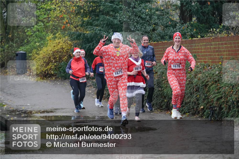 07.12.2025 - St. Pauli X-Mass-Run No. 15 Michael Burmester http://msf.ph/oto/9400293 07.12.2025 10:21:33 Laufen 10, 42, 2827, 1675, 1674, 3061, 1676, 40 meine-sportfotos.de