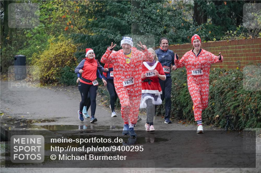07.12.2025 - St. Pauli X-Mass-Run No. 15 Michael Burmester http://msf.ph/oto/9400295 07.12.2025 10:21:33 Laufen 42, 282, 10, 1674, 1675, 10, 3061, 1676 meine-sportfotos.de