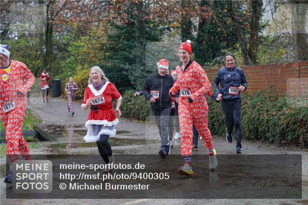 07.12.2025 - St. Pauli X-Mass-Run No. 15 Michael Burmester http://msf.ph/oto/9400305 07.12.2025 10:21:36 Laufen 10, 10, 1675, 1674, 2916, 1676, 3061 meine-sportfotos.de