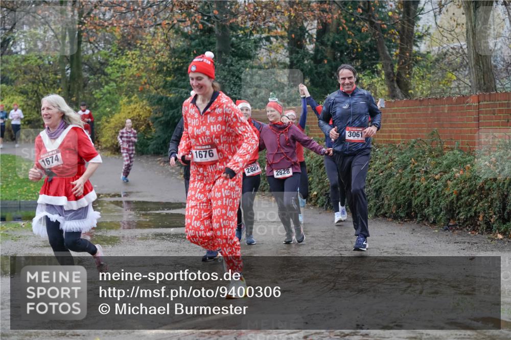 07.12.2025 - St. Pauli X-Mass-Run No. 15 Michael Burmester http://msf.ph/oto/9400306 07.12.2025 10:21:36 Laufen 1674, 10, 1676, 2827, 2828, 3061 meine-sportfotos.de