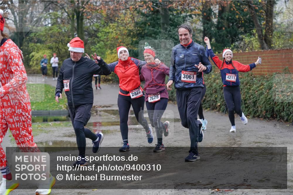 07.12.2025 - St. Pauli X-Mass-Run No. 15 Michael Burmester http://msf.ph/oto/9400310 07.12.2025 10:21:37 Laufen 1, 0, 16, 2827, 2828, 5, 3061, 4211 meine-sportfotos.de