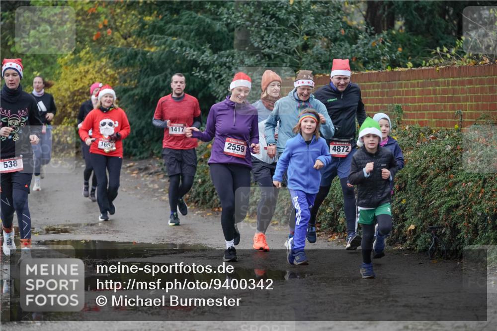 07.12.2025 - St. Pauli X-Mass-Run No. 15 Michael Burmester http://msf.ph/oto/9400342 07.12.2025 10:21:53 Laufen 1657, 538, 14174, 2559, 4872 meine-sportfotos.de