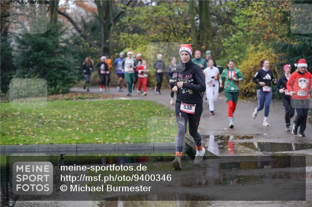 07.12.2025 - St. Pauli X-Mass-Run No. 15 Michael Burmester http://msf.ph/oto/9400346 07.12.2025 10:21:54 Laufen 538, 981, 1651 meine-sportfotos.de