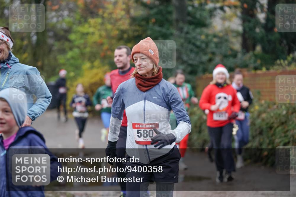 07.12.2025 - St. Pauli X-Mass-Run No. 15 Michael Burmester http://msf.ph/oto/9400358 07.12.2025 10:21:57 Laufen 15, 580 meine-sportfotos.de