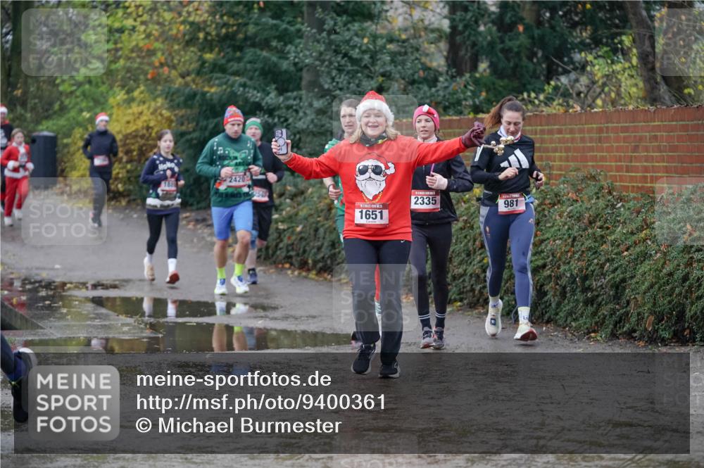 07.12.2025 - St. Pauli X-Mass-Run No. 15 Michael Burmester http://msf.ph/oto/9400361 07.12.2025 10:21:58 Laufen 2420, 15, 1651, 2335, 981 meine-sportfotos.de