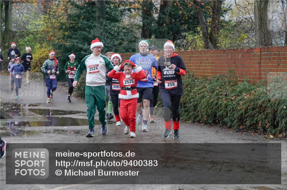 07.12.2025 - St. Pauli X-Mass-Run No. 15 Michael Burmester http://msf.ph/oto/9400383 07.12.2025 10:22:07 Laufen 1255, 600, 1250, 2524, 2061, 2525, 61, 259 meine-sportfotos.de