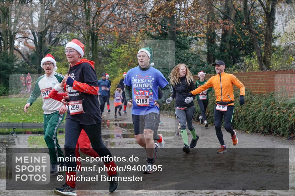 07.12.2025 - St. Pauli X-Mass-Run No. 15 Michael Burmester http://msf.ph/oto/9400395 07.12.2025 10:22:09 Laufen 252, 259, 2169, 1250, 3161 meine-sportfotos.de