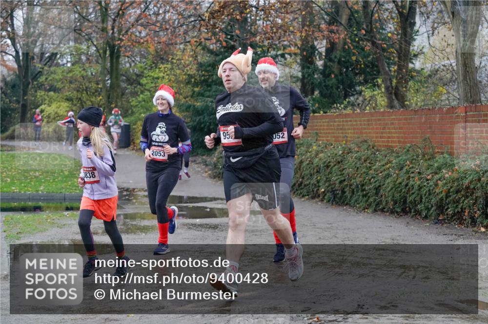 07.12.2025 - St. Pauli X-Mass-Run No. 15 Michael Burmester http://msf.ph/oto/9400428 07.12.2025 10:22:16 Laufen 3838, 2053, 95, 052 meine-sportfotos.de