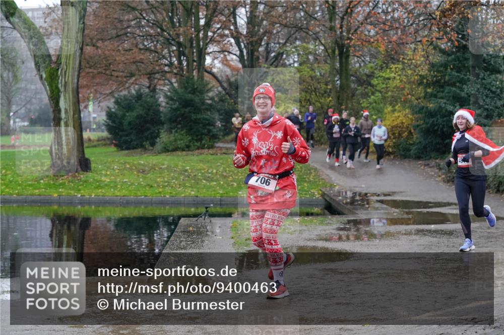 07.12.2025 - St. Pauli X-Mass-Run No. 15 Michael Burmester http://msf.ph/oto/9400463 07.12.2025 10:22:27 Laufen 706, 484 meine-sportfotos.de