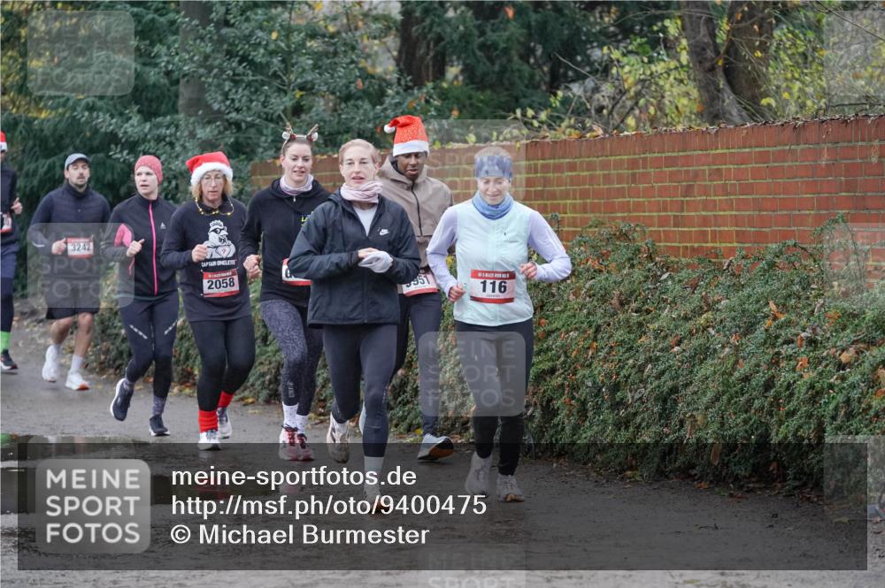 07.12.2025 - St. Pauli X-Mass-Run No. 15 Michael Burmester http://msf.ph/oto/9400475 07.12.2025 10:22:34 Laufen 3242, 2058, 351, 5, 116 meine-sportfotos.de