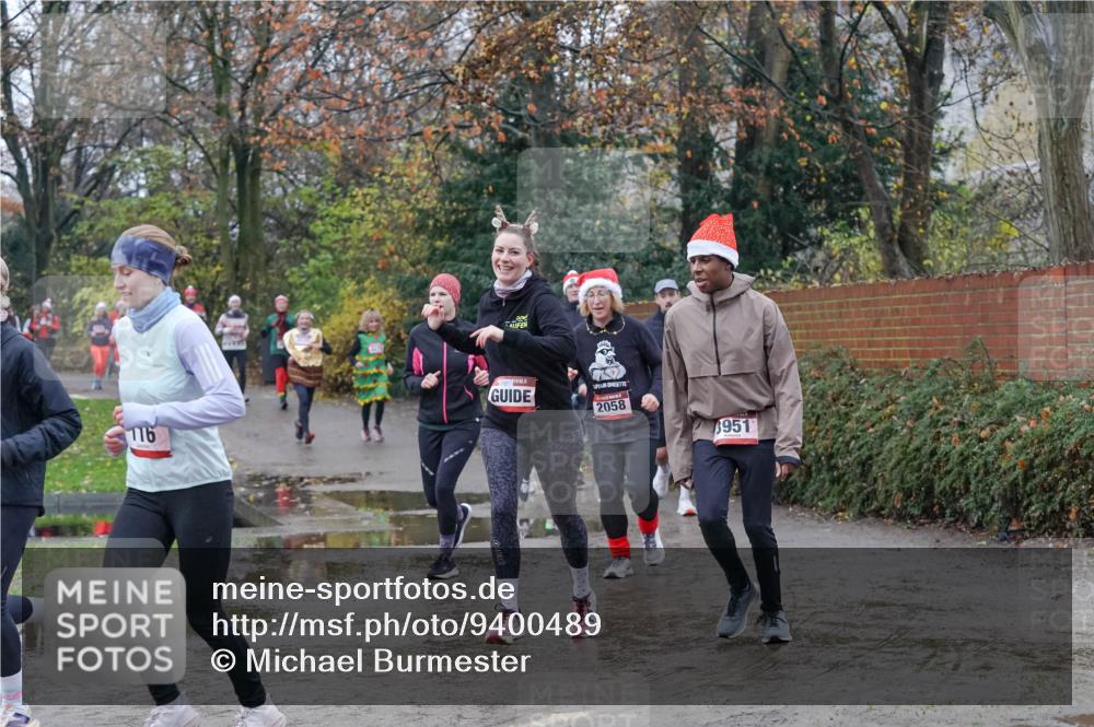 07.12.2025 - St. Pauli X-Mass-Run No. 15 Michael Burmester http://msf.ph/oto/9400489 07.12.2025 10:22:37 Laufen 116, 2058, 6951 meine-sportfotos.de