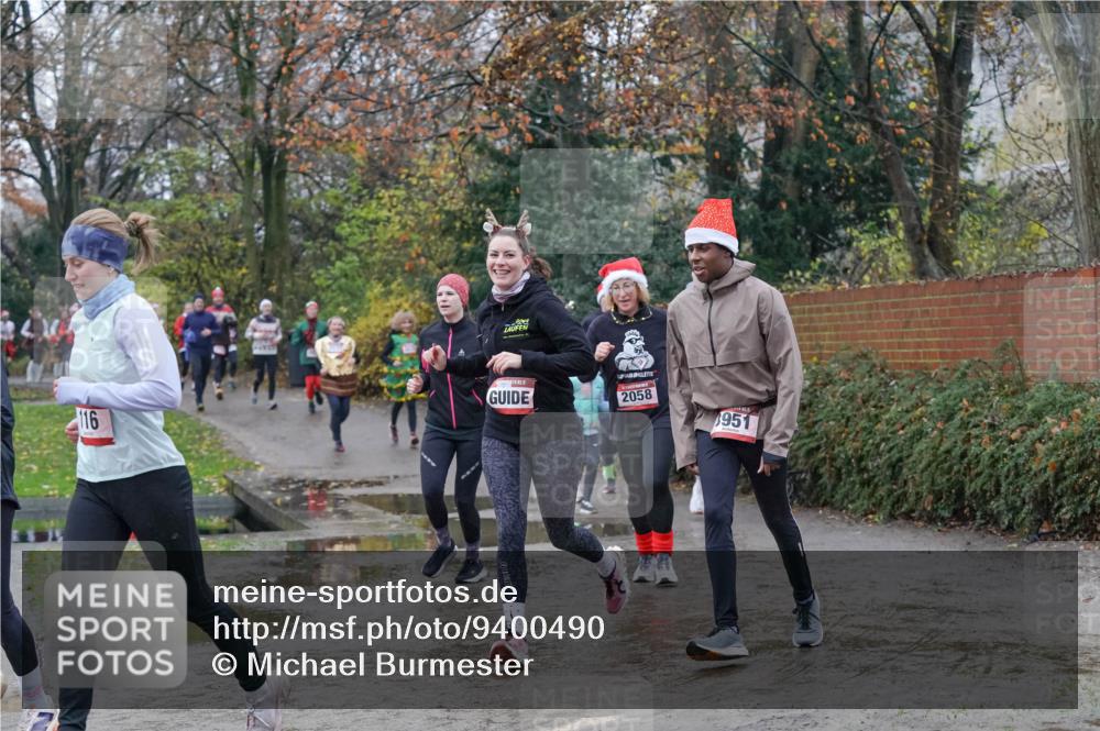 07.12.2025 - St. Pauli X-Mass-Run No. 15 Michael Burmester http://msf.ph/oto/9400490 07.12.2025 10:22:37 Laufen 116, 2058, 951 meine-sportfotos.de