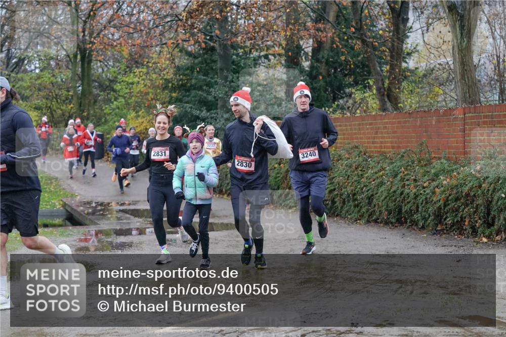 07.12.2025 - St. Pauli X-Mass-Run No. 15 Michael Burmester http://msf.ph/oto/9400505 07.12.2025 10:22:40 Laufen 2831, 3237, 2830, 3240 meine-sportfotos.de