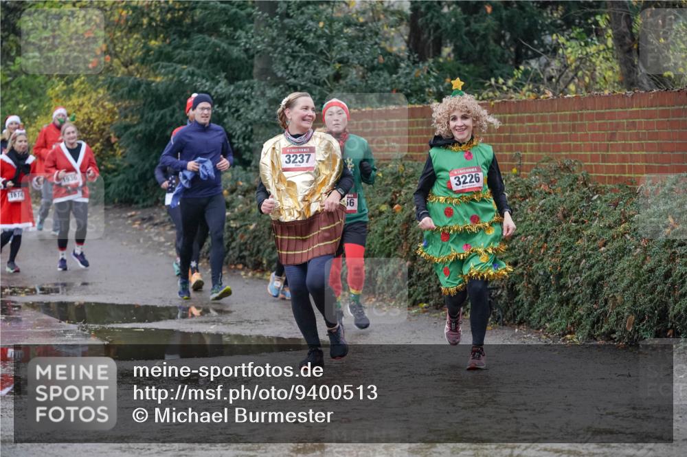 07.12.2025 - St. Pauli X-Mass-Run No. 15 Michael Burmester http://msf.ph/oto/9400513 07.12.2025 10:22:42 Laufen 1814, 1936, 15, 3237, 56, 3226 meine-sportfotos.de