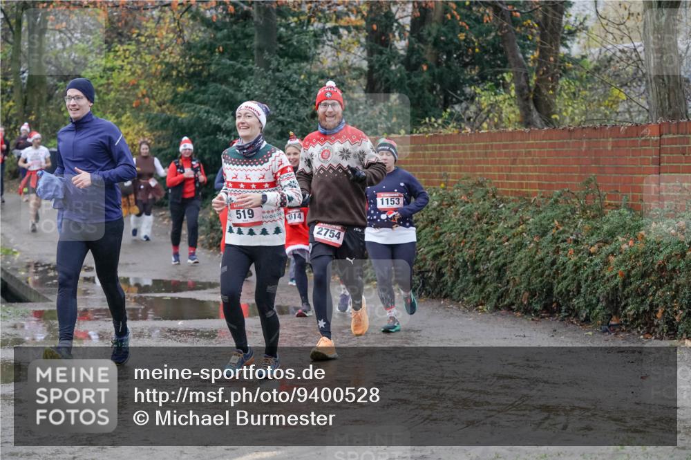 07.12.2025 - St. Pauli X-Mass-Run No. 15 Michael Burmester http://msf.ph/oto/9400528 07.12.2025 10:22:47 Laufen 519, 14, 2754, 1153 meine-sportfotos.de