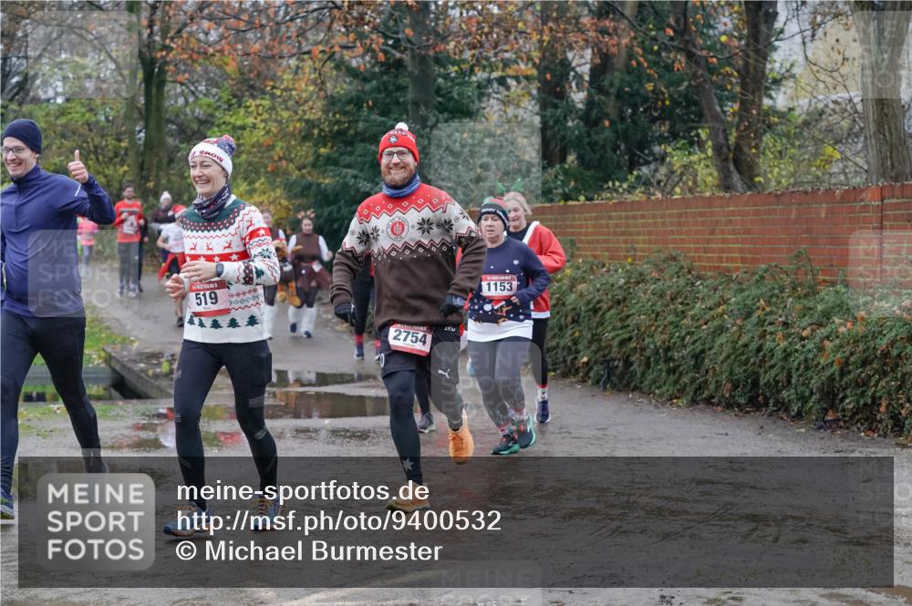 07.12.2025 - St. Pauli X-Mass-Run No. 15 Michael Burmester http://msf.ph/oto/9400532 07.12.2025 10:22:47 Laufen 519, 2754, 1153 meine-sportfotos.de