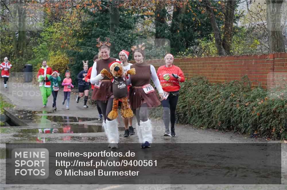 07.12.2025 - St. Pauli X-Mass-Run No. 15 Michael Burmester http://msf.ph/oto/9400561 07.12.2025 10:22:54 Laufen 2901, 801, 93, 791 meine-sportfotos.de