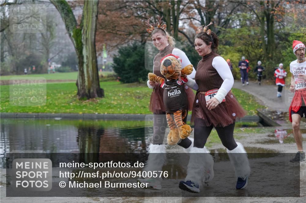 07.12.2025 - St. Pauli X-Mass-Run No. 15 Michael Burmester http://msf.ph/oto/9400576 07.12.2025 10:22:56 Laufen 70, 3399 meine-sportfotos.de