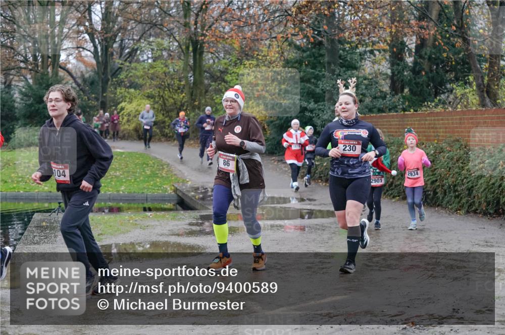07.12.2025 - St. Pauli X-Mass-Run No. 15 Michael Burmester http://msf.ph/oto/9400589 07.12.2025 10:22:59 Laufen 104, 86, 1616, 37, 5, 230, 2934, 2901 meine-sportfotos.de