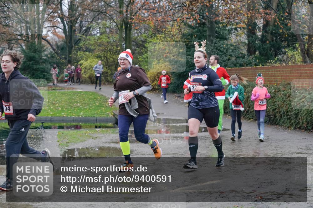07.12.2025 - St. Pauli X-Mass-Run No. 15 Michael Burmester http://msf.ph/oto/9400591 07.12.2025 10:22:59 Laufen 04, 27, 2934, 2901 meine-sportfotos.de