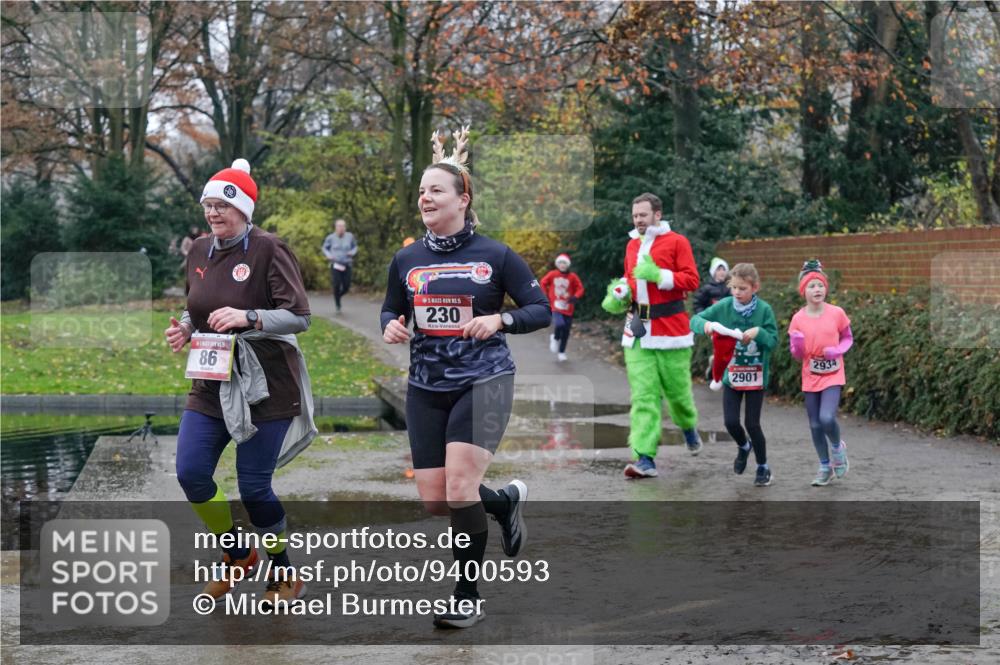 07.12.2025 - St. Pauli X-Mass-Run No. 15 Michael Burmester http://msf.ph/oto/9400593 07.12.2025 10:23:00 Laufen 86, 15, 230, 2901, 2934 meine-sportfotos.de