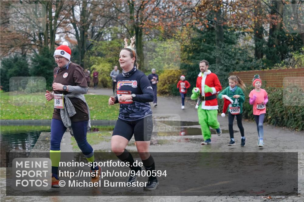 07.12.2025 - St. Pauli X-Mass-Run No. 15 Michael Burmester http://msf.ph/oto/9400594 07.12.2025 10:23:00 Laufen 86, 2901, 2934 meine-sportfotos.de