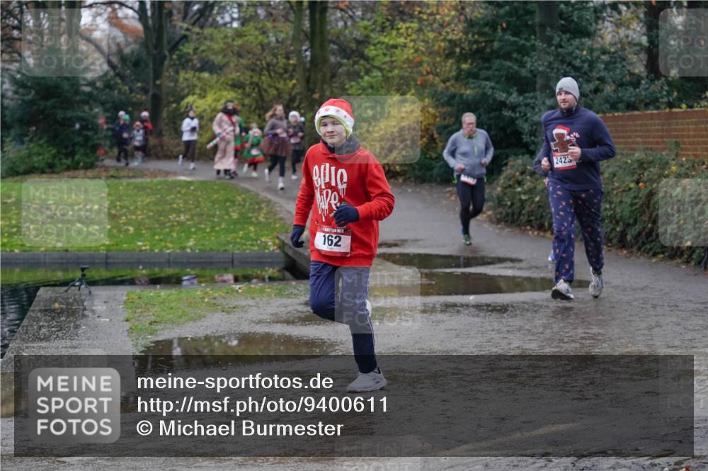 07.12.2025 - St. Pauli X-Mass-Run No. 15 Michael Burmester http://msf.ph/oto/9400611 07.12.2025 10:23:06 Laufen 162, 2423 meine-sportfotos.de