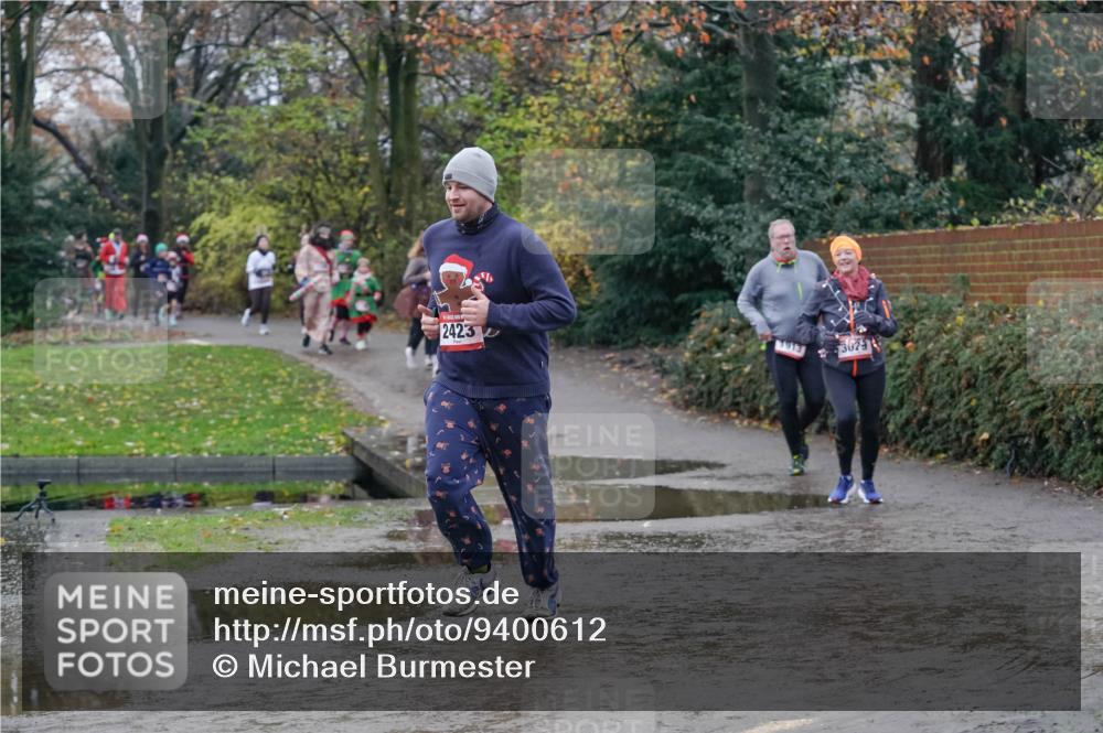 07.12.2025 - St. Pauli X-Mass-Run No. 15 Michael Burmester http://msf.ph/oto/9400612 07.12.2025 10:23:07 Laufen 2423, 3023 meine-sportfotos.de