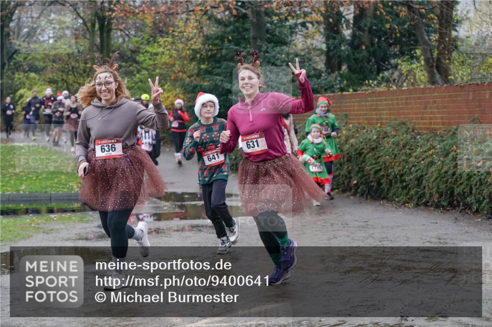 07.12.2025 - St. Pauli X-Mass-Run No. 15 Michael Burmester http://msf.ph/oto/9400641 07.12.2025 10:23:17 Laufen 15, 636, 641, 5, 631, 1195 meine-sportfotos.de