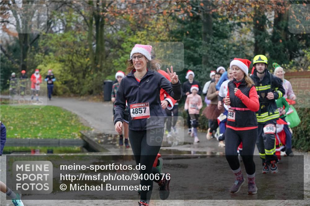 07.12.2025 - St. Pauli X-Mass-Run No. 15 Michael Burmester http://msf.ph/oto/9400676 07.12.2025 10:23:25 Laufen 15, 7, 4857, 948, 598 meine-sportfotos.de