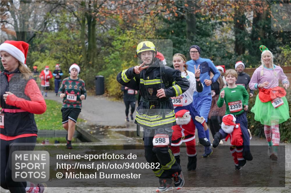 07.12.2025 - St. Pauli X-Mass-Run No. 15 Michael Burmester http://msf.ph/oto/9400682 07.12.2025 10:23:26 Laufen 8, 633, 15, 598, 356, 2355, 559 meine-sportfotos.de