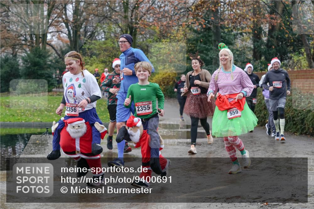 07.12.2025 - St. Pauli X-Mass-Run No. 15 Michael Burmester http://msf.ph/oto/9400691 07.12.2025 10:23:28 Laufen 2356, 15, 2355, 639, 559, 2950 meine-sportfotos.de