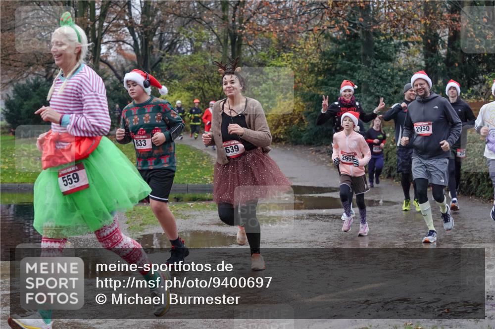07.12.2025 - St. Pauli X-Mass-Run No. 15 Michael Burmester http://msf.ph/oto/9400697 07.12.2025 10:23:29 Laufen 559, 633, 639, 2955, 2950, 28 meine-sportfotos.de