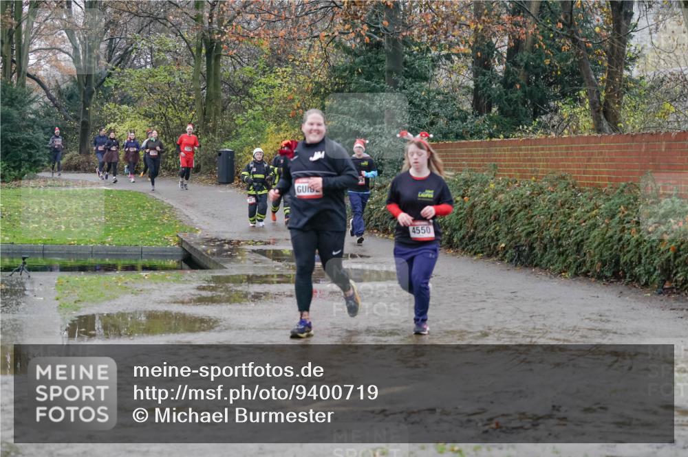07.12.2025 - St. Pauli X-Mass-Run No. 15 Michael Burmester http://msf.ph/oto/9400719 07.12.2025 10:23:34 Laufen 1972, 4550 meine-sportfotos.de