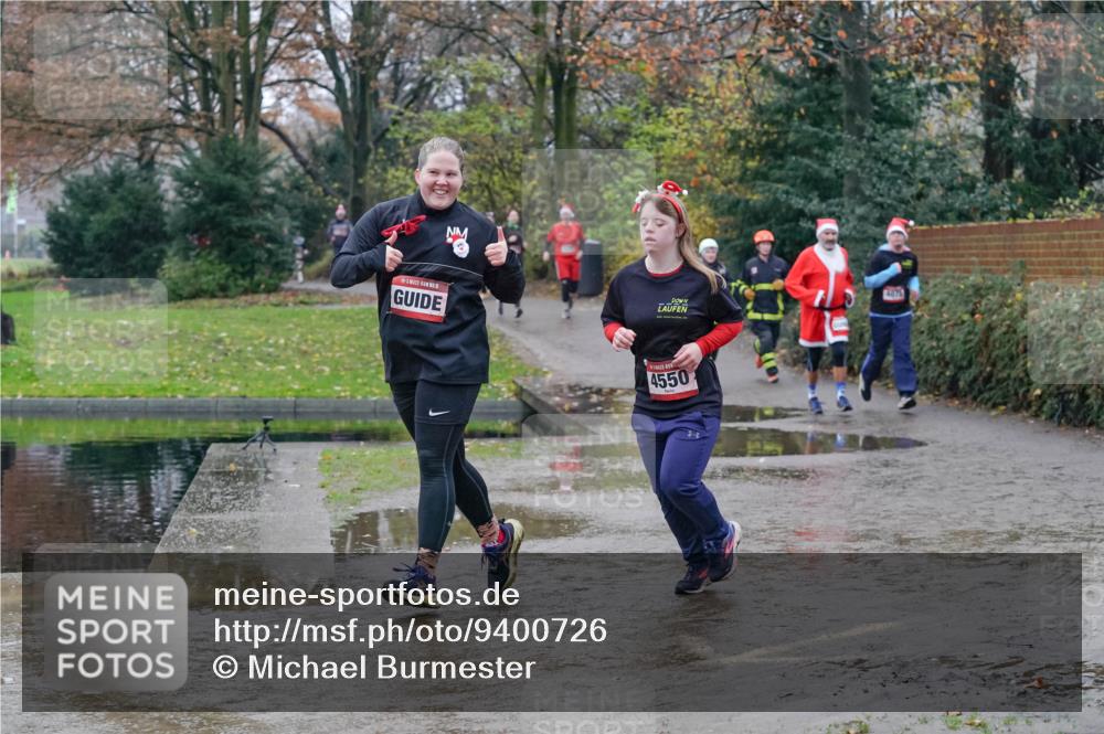 07.12.2025 - St. Pauli X-Mass-Run No. 15 Michael Burmester http://msf.ph/oto/9400726 07.12.2025 10:23:35 Laufen 4075, 4550 meine-sportfotos.de