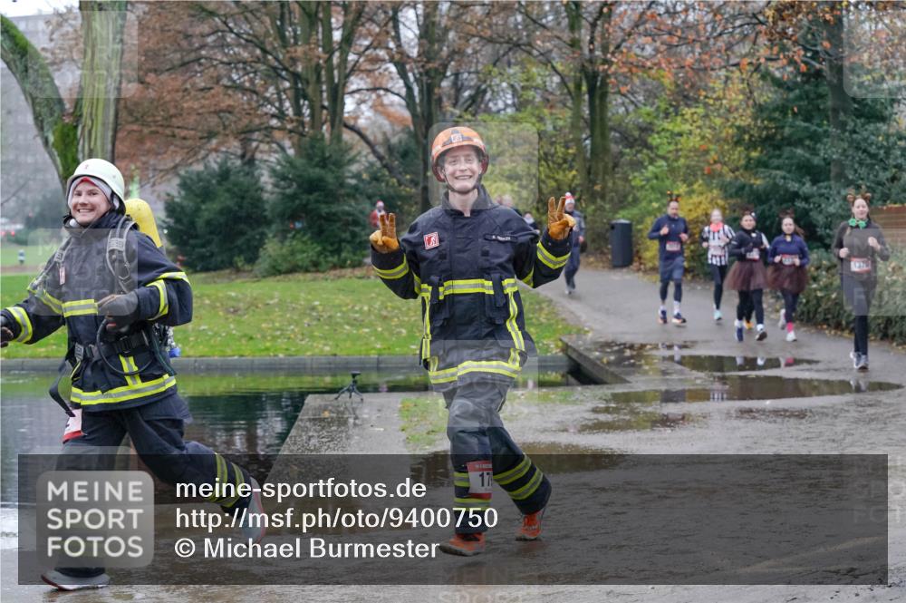 07.12.2025 - St. Pauli X-Mass-Run No. 15 Michael Burmester http://msf.ph/oto/9400750 07.12.2025 10:23:42 Laufen 17, 1370 meine-sportfotos.de