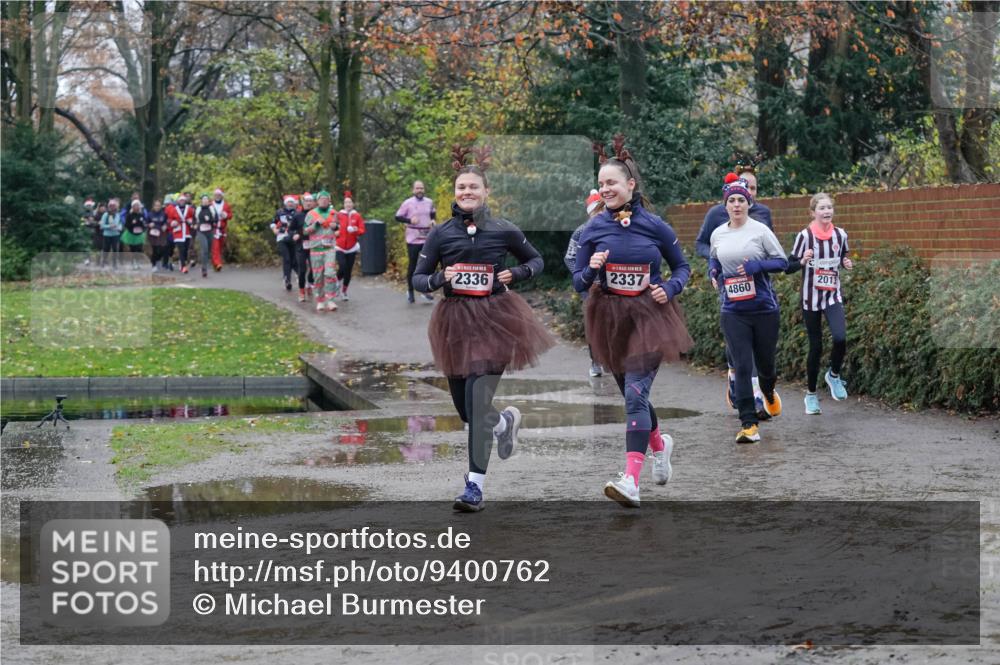 07.12.2025 - St. Pauli X-Mass-Run No. 15 Michael Burmester http://msf.ph/oto/9400762 07.12.2025 10:23:47 Laufen 2336, 2337, 4860, 2013 meine-sportfotos.de
