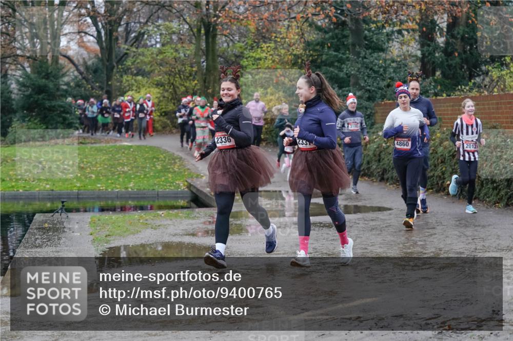 07.12.2025 - St. Pauli X-Mass-Run No. 15 Michael Burmester http://msf.ph/oto/9400765 07.12.2025 10:23:47 Laufen 2336, 2337, 3100, 4860, 2013 meine-sportfotos.de