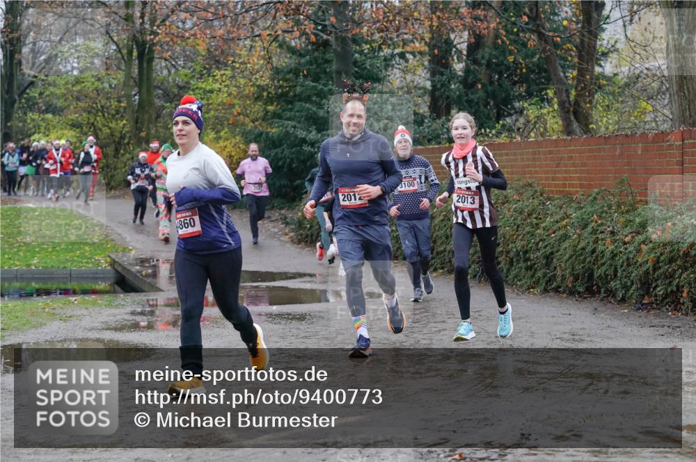 07.12.2025 - St. Pauli X-Mass-Run No. 15 Michael Burmester http://msf.ph/oto/9400773 07.12.2025 10:23:49 Laufen 860, 2015, 3100, 2013 meine-sportfotos.de