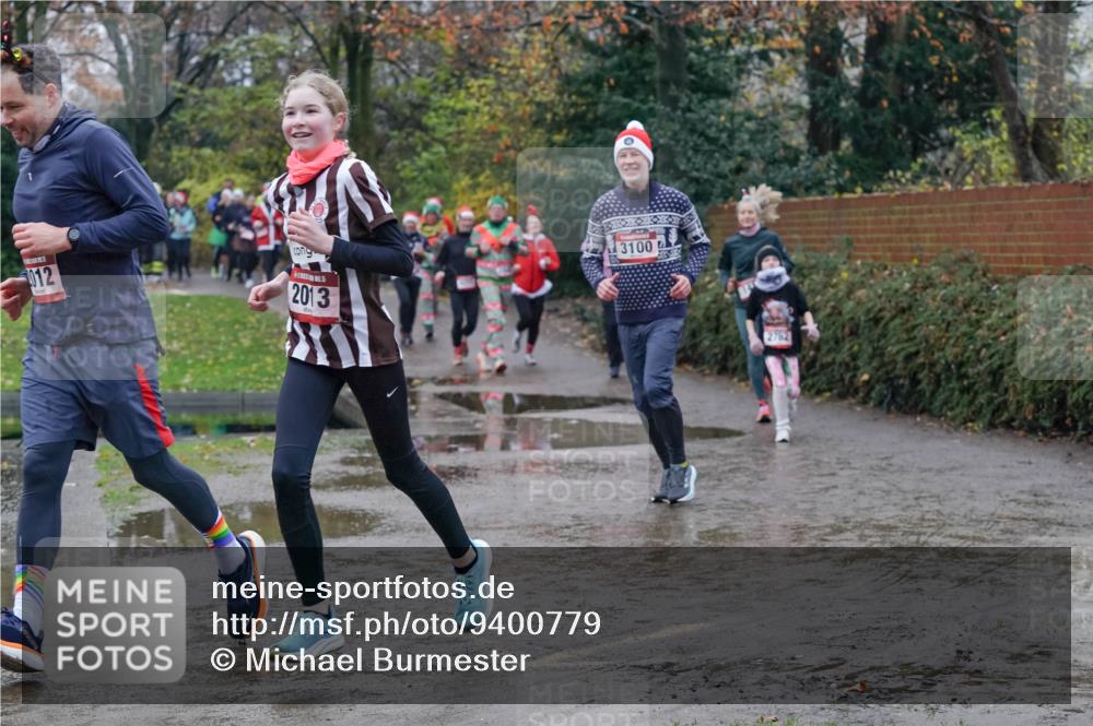 07.12.2025 - St. Pauli X-Mass-Run No. 15 Michael Burmester http://msf.ph/oto/9400779 07.12.2025 10:23:50 Laufen 012, 2013, 3100, 2762 meine-sportfotos.de