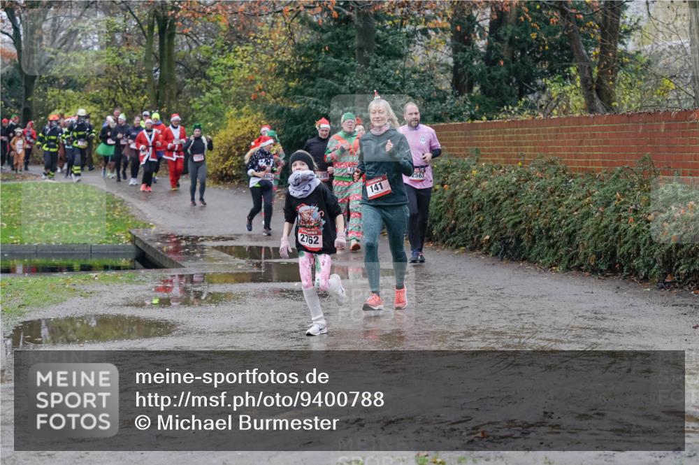 07.12.2025 - St. Pauli X-Mass-Run No. 15 Michael Burmester http://msf.ph/oto/9400788 07.12.2025 10:23:52 Laufen 18637, 141, 2563, 2762 meine-sportfotos.de