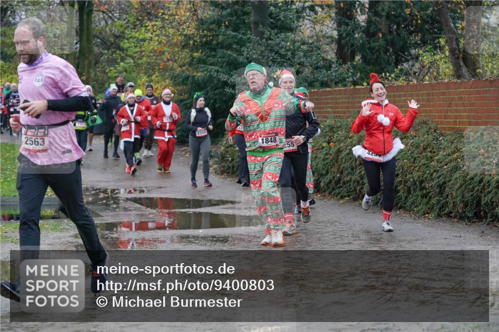 07.12.2025 - St. Pauli X-Mass-Run No. 15 Michael Burmester http://msf.ph/oto/9400803 07.12.2025 10:23:55 Laufen 2563, 1872, 2303, 1848, 255, 4234 meine-sportfotos.de