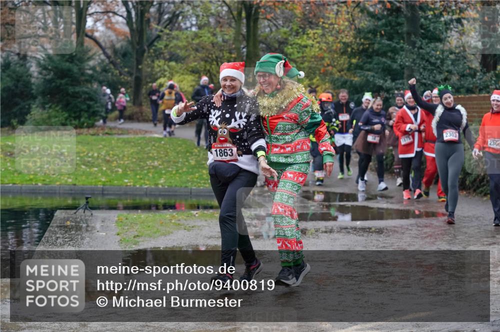 07.12.2025 - St. Pauli X-Mass-Run No. 15 Michael Burmester http://msf.ph/oto/9400819 07.12.2025 10:23:59 Laufen 00, 1863, 1875, 2303, 230 meine-sportfotos.de