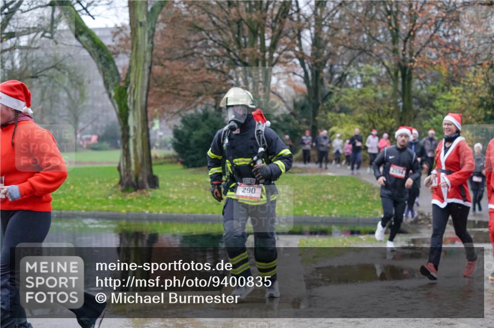 07.12.2025 - St. Pauli X-Mass-Run No. 15 Michael Burmester http://msf.ph/oto/9400835 07.12.2025 10:24:03 Laufen 290, 2544 meine-sportfotos.de