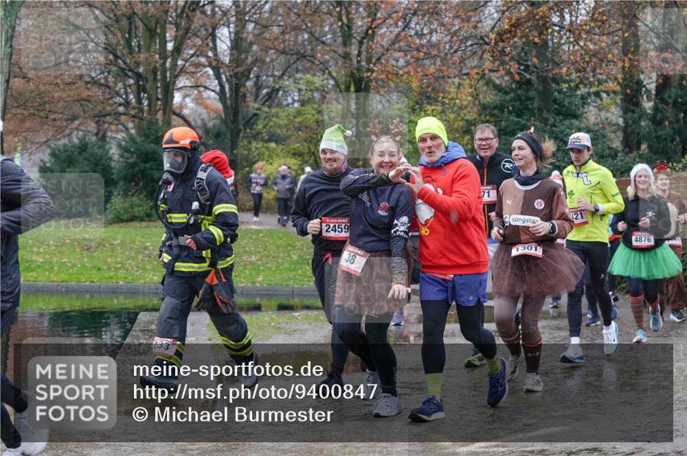 07.12.2025 - St. Pauli X-Mass-Run No. 15 Michael Burmester http://msf.ph/oto/9400847 07.12.2025 10:24:06 Laufen 233, 2459, 38, 71, 1301, 421, 4876 meine-sportfotos.de