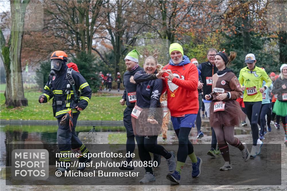 07.12.2025 - St. Pauli X-Mass-Run No. 15 Michael Burmester http://msf.ph/oto/9400850 07.12.2025 10:24:06 Laufen 33, 245, 38, 57, 1421, 019, 1301, 55, 48 meine-sportfotos.de