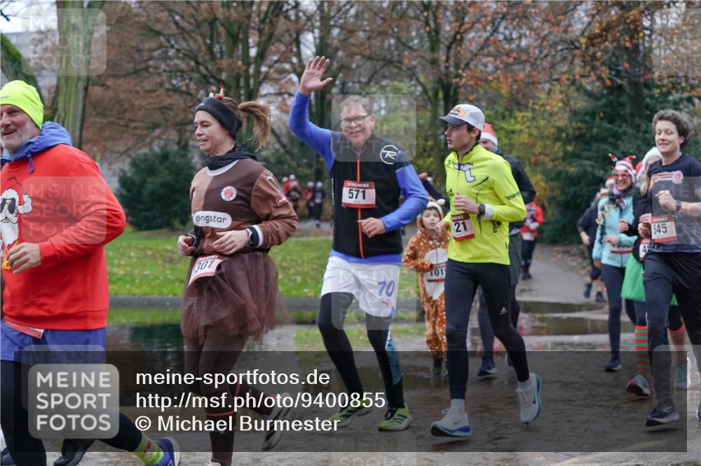 07.12.2025 - St. Pauli X-Mass-Run No. 15 Michael Burmester http://msf.ph/oto/9400855 07.12.2025 10:24:07 Laufen 571, 70, 1019, 21, 545 meine-sportfotos.de